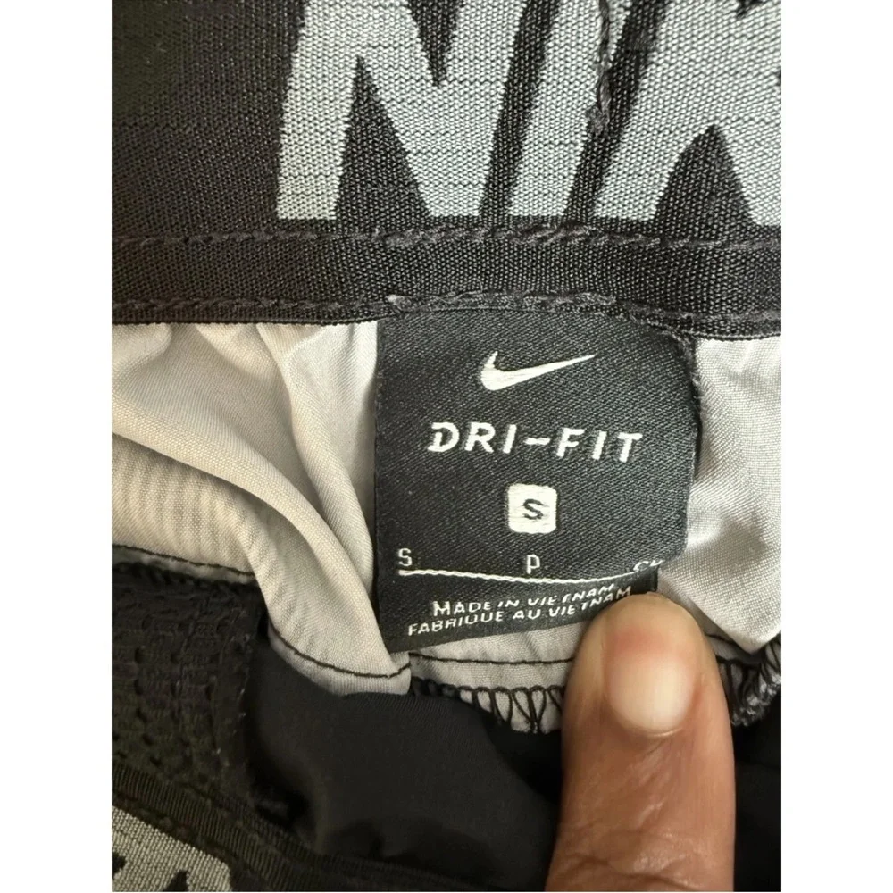 Nike Dri-Fit Shorts Men's Small Black‎ Swoosh Logo Drawstring Running Training